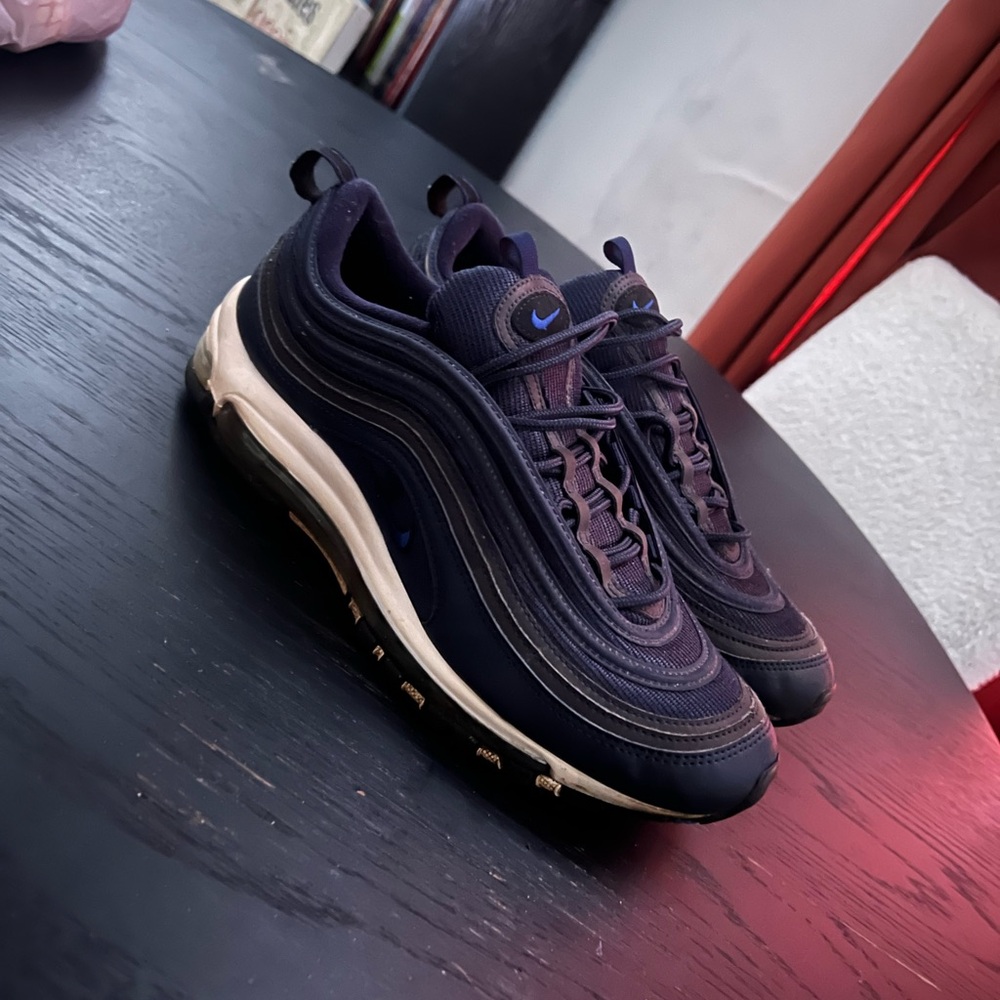 Nike Dark Blue and Cream Sneakers